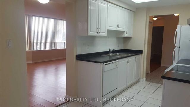 204 - 135 Hillcrest Ave, Condo with 2 bedrooms, 2 bathrooms and 2 parking in Mississauga ON | Image 13