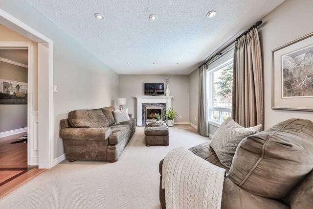 2140 Winding Woods Dr, House detached with 4 bedrooms, 4 bathrooms and 6 parking in Oakville ON | Image 4