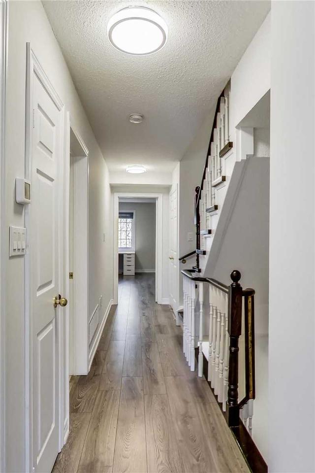40 - 1128 Dundas St W, Townhouse with 4 bedrooms, 4 bathrooms and 2 parking in Mississauga ON | Image 2