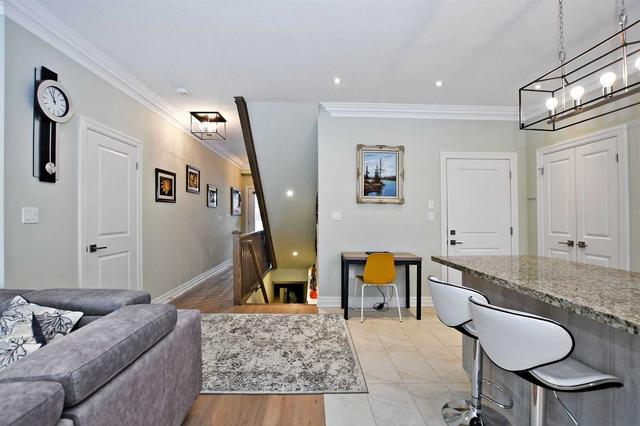 53 Aberdeen Lane S, Townhouse with 2 bedrooms, 4 bathrooms and 2 parking in Niagara on the Lake ON | Image 4