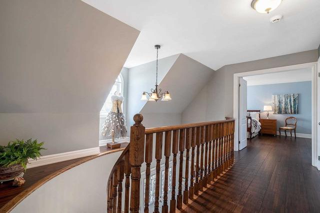 38 Upper Canada Dr, House detached with 4 bedrooms, 3 bathrooms and 8 parking in Erin ON | Image 21
