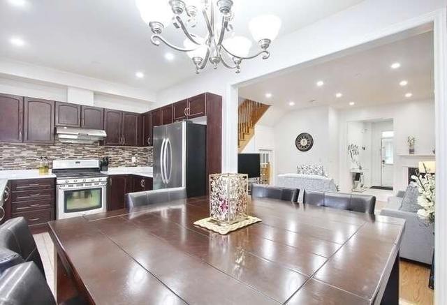 71 Pomell Tr, House semidetached with 3 bedrooms, 4 bathrooms and 3 parking in Brampton ON | Image 5