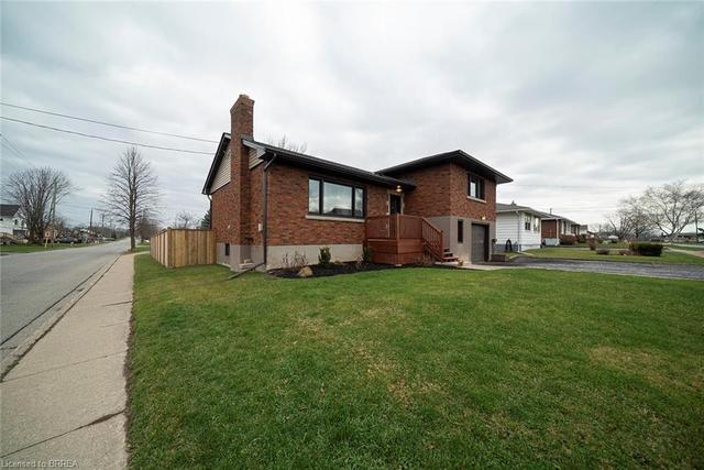 133 Franklin Street, House detached with 3 bedrooms, 1 bathrooms and 3 parking in Port Colborne ON | Image 2