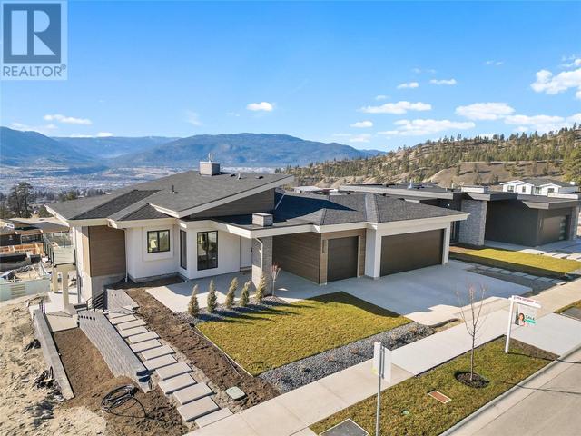 1087 Elk Street, House detached with 4 bedrooms, 3 bathrooms and 3 parking in Penticton BC | Image 2