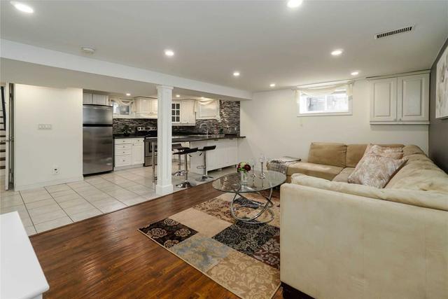 856 Atwater Ave, House detached with 2 bedrooms, 2 bathrooms and 3 parking in Mississauga ON | Image 17