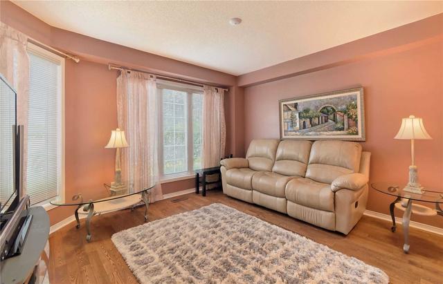 195 America Ave, House attached with 3 bedrooms, 3 bathrooms and 2 parking in Vaughan ON | Image 9