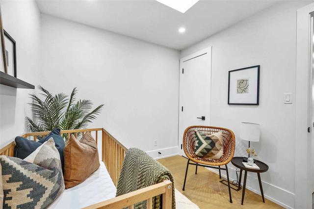 302a Cosburn Ave, House semidetached with 3 bedrooms, 4 bathrooms and 3 parking in Toronto ON | Image 19