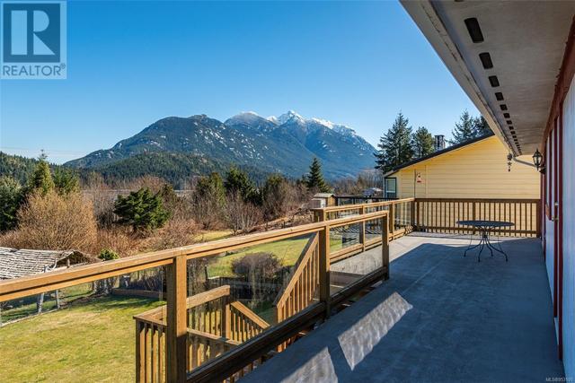 111 Seaview St, House detached with 3 bedrooms, 3 bathrooms and 4 parking in Sayward BC | Image 32