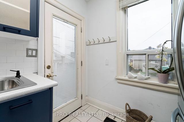 524 Lauder Ave, House semidetached with 3 bedrooms, 2 bathrooms and 2 parking in Toronto ON | Image 9