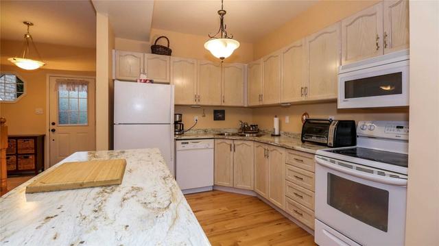 108 Bruce Cres, House attached with 3 bedrooms, 2 bathrooms and 2 parking in Barrie ON | Image 23
