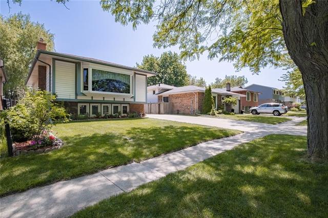 6504 Burwood Avenue, House detached with 5 bedrooms, 2 bathrooms and 6 parking in Niagara Falls ON | Image 1
