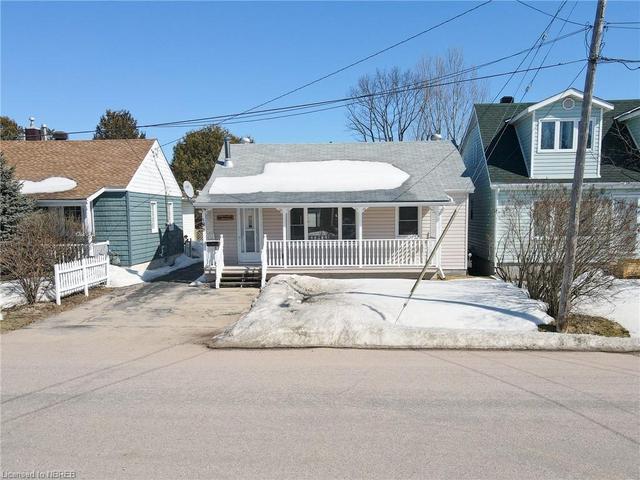 188 Lee Avenue, House detached with 3 bedrooms, 1 bathrooms and null parking in North Bay ON | Image 1