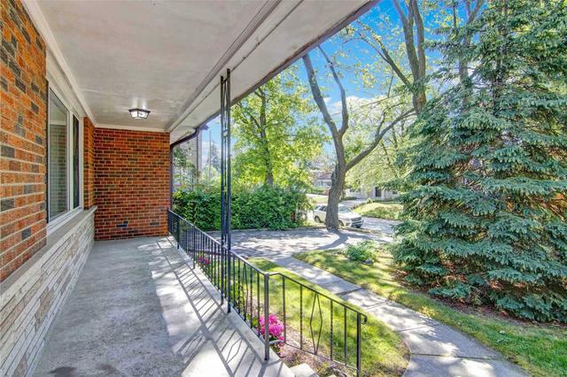 10 Lailey Cres, House detached with 3 bedrooms, 2 bathrooms and 6 parking in Toronto ON | Image 12