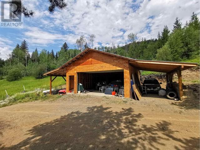 7102 Grossett Road, House detached with 2 bedrooms, 2 bathrooms and null parking in Cariboo L BC | Image 22