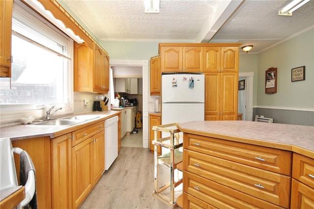 2 Matthew Street, House detached with 3 bedrooms, 2 bathrooms and 4 parking in Rideau Lakes ON | Image 15