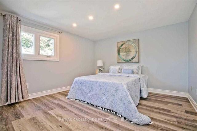 718 Simcoe St S, House detached with 3 bedrooms, 3 bathrooms and 7 parking in Oshawa ON | Image 6
