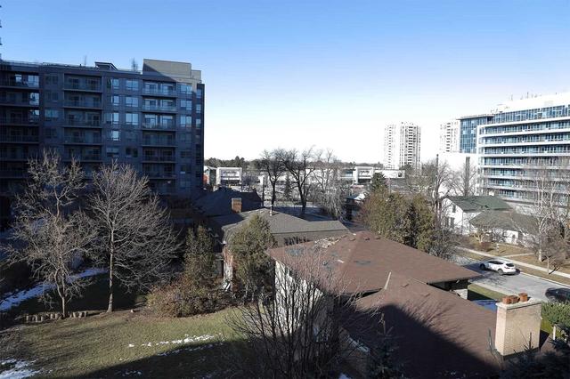 504 - 19 Barberry Pl, Condo with 1 bedrooms, 1 bathrooms and 1 parking in Toronto ON | Image 6