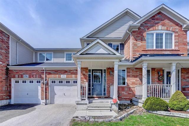 172 Chase Cres, House attached with 3 bedrooms, 2 bathrooms and 3 parking in Cambridge ON | Image 1