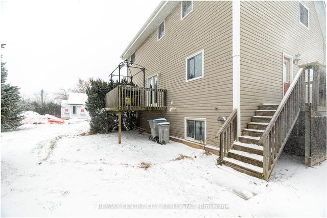 225 William St E, House detached with 3 bedrooms, 3 bathrooms and 8 parking in North Middlesex ON | Image 32