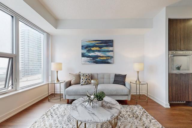 1109 - 10 York St, Condo with 1 bedrooms, 1 bathrooms and 0 parking in Toronto ON | Image 6