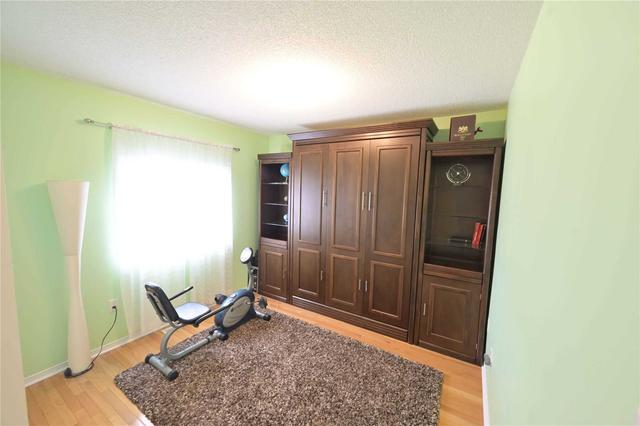 112 Nathan Cres, House detached with 3 bedrooms, 2 bathrooms and 5 parking in Barrie ON | Image 17