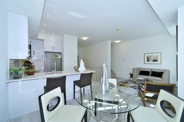 14 - 52 Holmes Ave, Townhouse with 2 bedrooms, 2 bathrooms and 1 parking in Toronto ON | Image 3