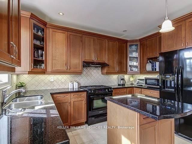 105 Marc Santi Blvd, House detached with 4 bedrooms, 4 bathrooms and 3 parking in Vaughan ON | Image 10