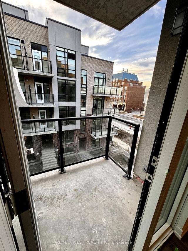 8 - 851 Sheppard Ave W, Townhouse with 2 bedrooms, 2 bathrooms and 1 parking in Toronto ON | Image 23
