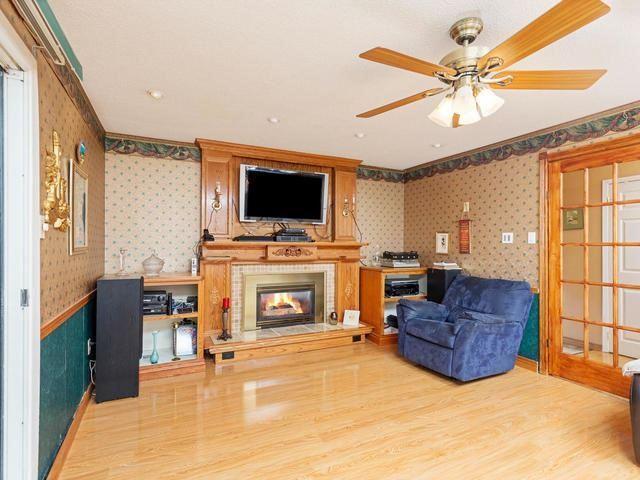 264 Hansen Rd N, House detached with 3 bedrooms, 3 bathrooms and 3 parking in Brampton ON | Image 9