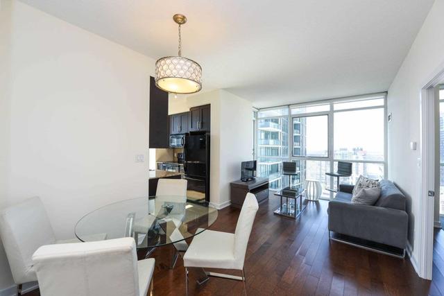 2507 - 4070 Confederation Pkwy, Condo with 2 bedrooms, 2 bathrooms and 1 parking in Mississauga ON | Image 3