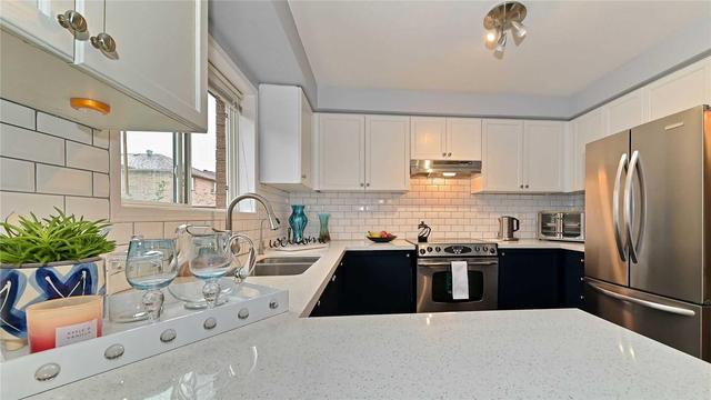 20 Allangrove Dr, House detached with 3 bedrooms, 3 bathrooms and 2 parking in Brampton ON | Image 4