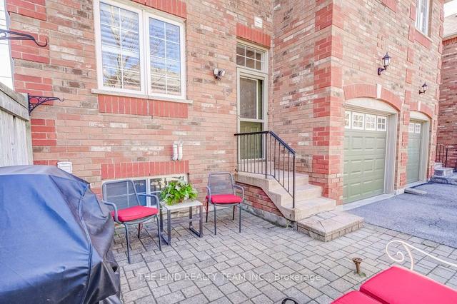 45 Sandlewood Crt, Townhouse with 3 bedrooms, 3 bathrooms and 2 parking in Aurora ON | Image 23