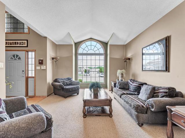 33 Park Meadows Court Se, House detached with 6 bedrooms, 3 bathrooms and 6 parking in Medicine Hat AB | Image 8