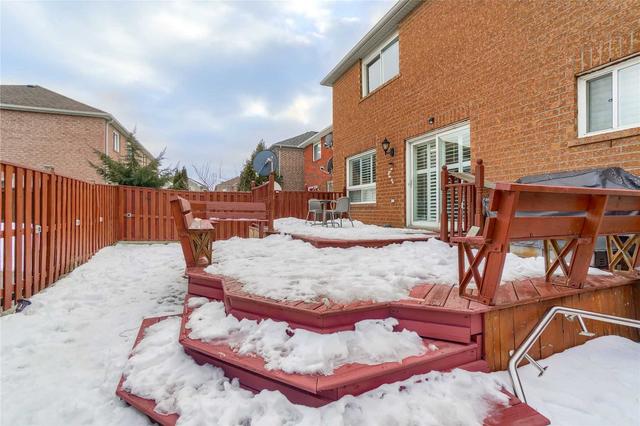 35 Hiberton Cres, House detached with 4 bedrooms, 4 bathrooms and 4 parking in Brampton ON | Image 33