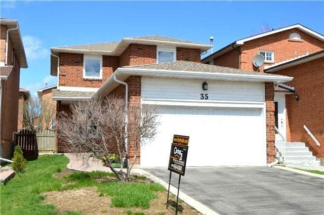 35 Alabaster Dr, House detached with 3 bedrooms, 3 bathrooms and 2 parking in Brampton ON | Image 1