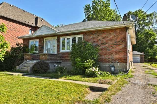 1071 Haig Blvd, House detached with 3 bedrooms, 2 bathrooms and 5 parking in Mississauga ON | Image 1