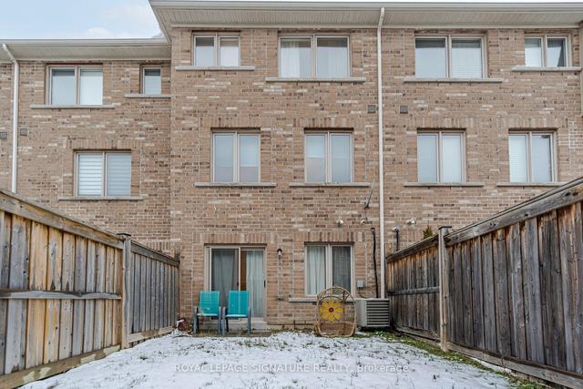1429 Granrock Cres, House attached with 3 bedrooms, 3 bathrooms and 3.5 parking in Mississauga ON | Image 35