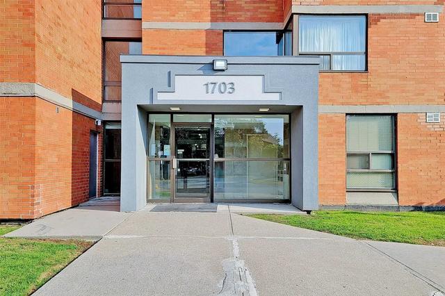 215 - 1703 Mccowan Rd, Condo with 2 bedrooms, 1 bathrooms and 1 parking in Toronto ON | Image 1