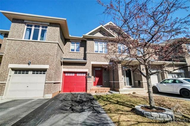 1186 Tischart Crescent, Townhouse with 3 bedrooms, 3 bathrooms and 3 parking in Ottawa ON | Image 2
