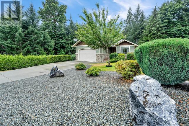 400 Winter Dr, House detached with 4 bedrooms, 3 bathrooms and 4 parking in Lake Cowichan BC | Image 1