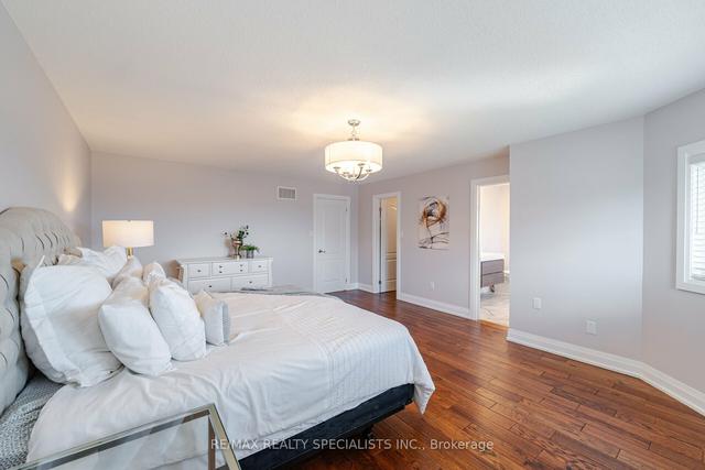 5419 Wilderness Tr, House detached with 4 bedrooms, 4 bathrooms and 4 parking in Mississauga ON | Image 10