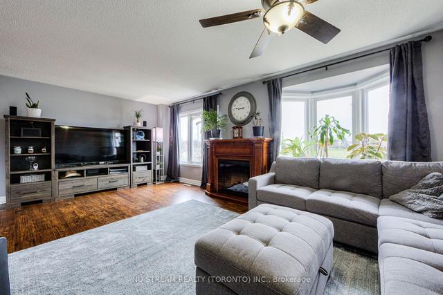 8 - 5110 Fairview St, House detached with 3 bedrooms, 4 bathrooms and 3.5 parking in Burlington ON | Image 3