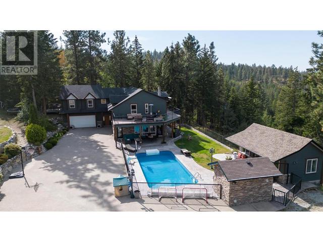 4444 June Springs Road, House detached with 5 bedrooms, 4 bathrooms and 12 parking in Central Okanagan BC | Image 4