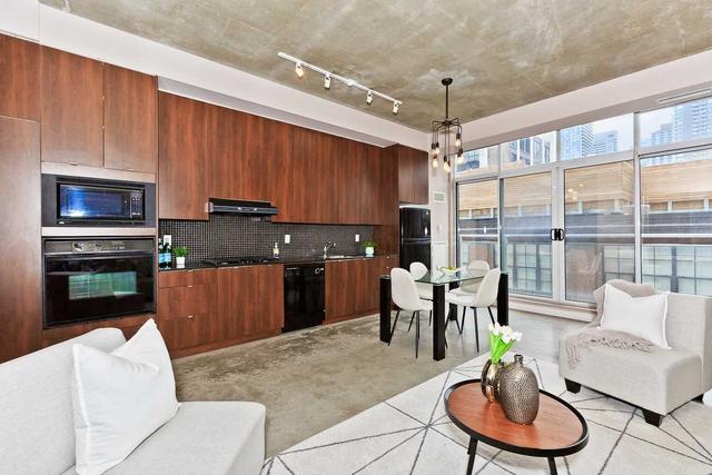 513 - 23 Brant St, Condo with 1 bedrooms, 1 bathrooms and 1 parking in Toronto ON | Image 25