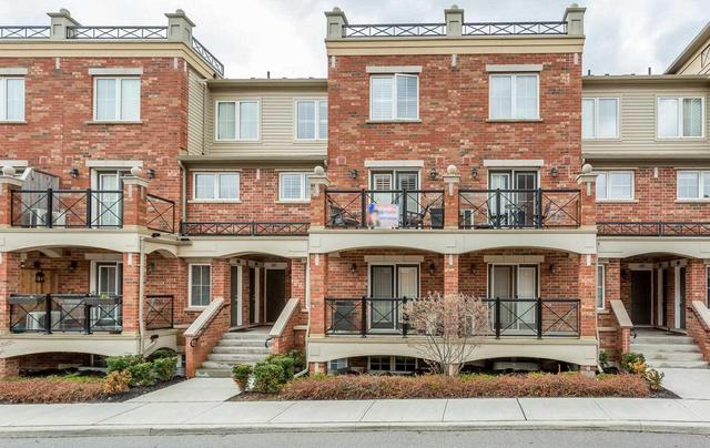 14 - 35 Hays Blvd, Townhouse with 2 bedrooms, 2 bathrooms and 152 parking in Oakville ON | Image 1