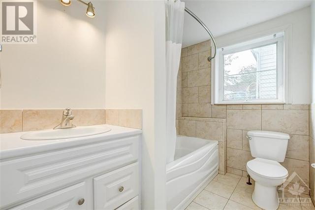 1362 Summerville Avenue, House detached with 5 bedrooms, 2 bathrooms and 8 parking in Ottawa ON | Image 26