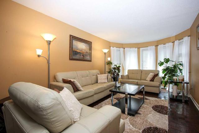 26 Worth Ave, House detached with 4 bedrooms, 4 bathrooms and 4 parking in Brampton ON | Image 5