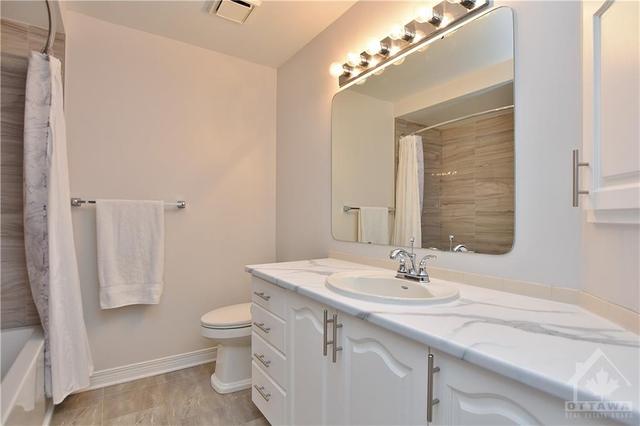 47 Grandcourt Drive, Townhouse with 3 bedrooms, 3 bathrooms and 2 parking in Ottawa ON | Image 23