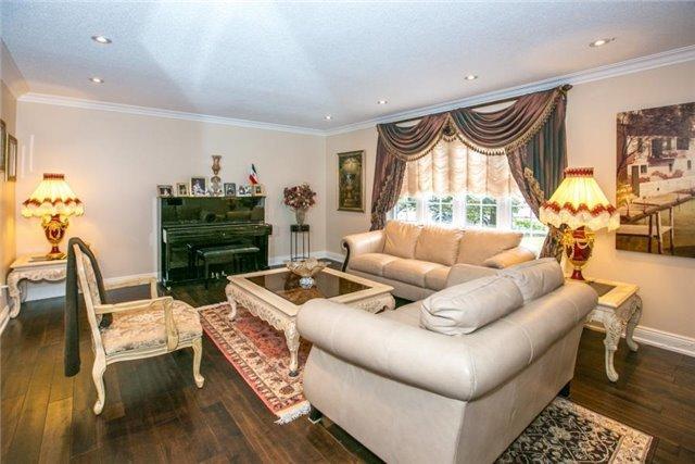 1001 Fleet St, House detached with 4 bedrooms, 5 bathrooms and 10 parking in Mississauga ON | Image 3