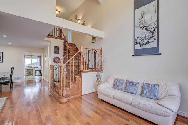 49 Steppingstone Tr, House detached with 3 bedrooms, 4 bathrooms and 4 parking in Toronto ON | Image 26